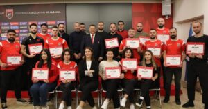 mbyllet-me-sukses-kursi-i-mjekesise-sportive-i-organizuar-nga-fshf,-diplomohen-19-kursante