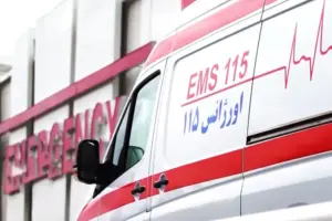 nje-ndertese-banimi-shembet-ne-teheran,-disa-persona-te-bllokuar-nen-rrenoja