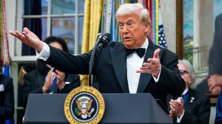 trump-zgjat-ndalimin-e-udhetimit-per-7-vende-te-tjera-perfshire-dhe-palestinezet