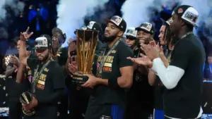 new-york-mposht-san-antonio-ne-finale-dhe-fiton-per-here-te-pare-trofeun-e-nba-cup
