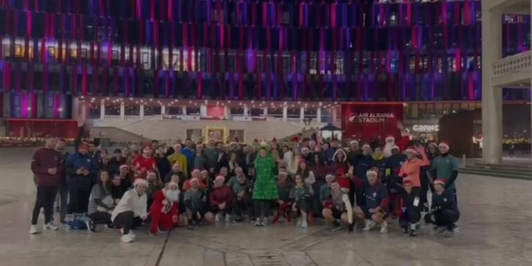 video/-babagjyshet-e-krishtlindjes-vrapojne-ne-tirane.-organizatoret:-levizja,-per-shendetin-mendor-dhe-fizik