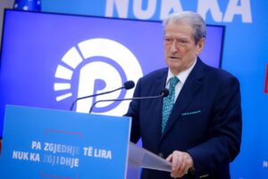 “rama-mes-dy-zgjedhjeve,-te-leshoje-belinden-apo…!”,-berisha-‘zberthen”-skenarin-e-ps:-duan-te-shtyjne-seancen-e-kuvendit-per-imunitetin-e-ballukut,-por…