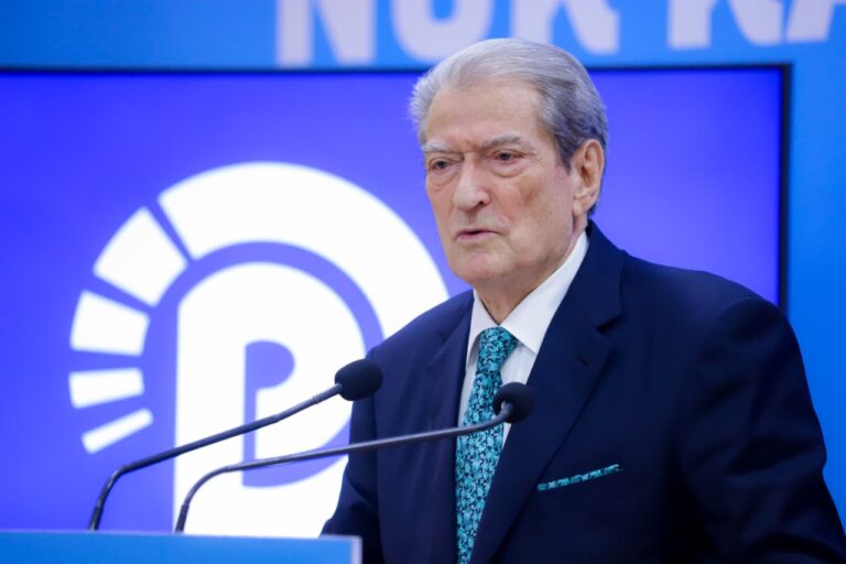 ‘ka-rene-dakord-me-ramen’/-berisha-publikon-pergjimet-balluku-berberi:-ja-prova-qe-autori-i-vertete-eshte-rama.-tani-eshte-mes-dy-zgjedhjeve,-do-te-dorezoje-belinden-apo-linden