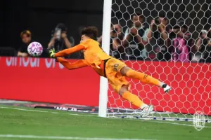 milan-ka-portierin-e-se-ardhmes,-arsenal-kerkon-t’ia-“rrembeje”