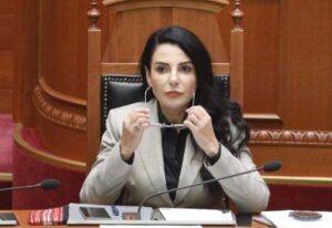 e-pandehur-per-“llogarane”-dhe-7-lotet-e-unazes-se-madhe/-balluku-kerkon-heqjen-e-masave-te-sigurise,-sot-seance-ne-apelin-e-gjkko