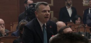 sherret-ne-seance/-balla:-shpresojne-te-motivojne-mbeshtetesit-per-proteste.-kalojme-ne-votim!