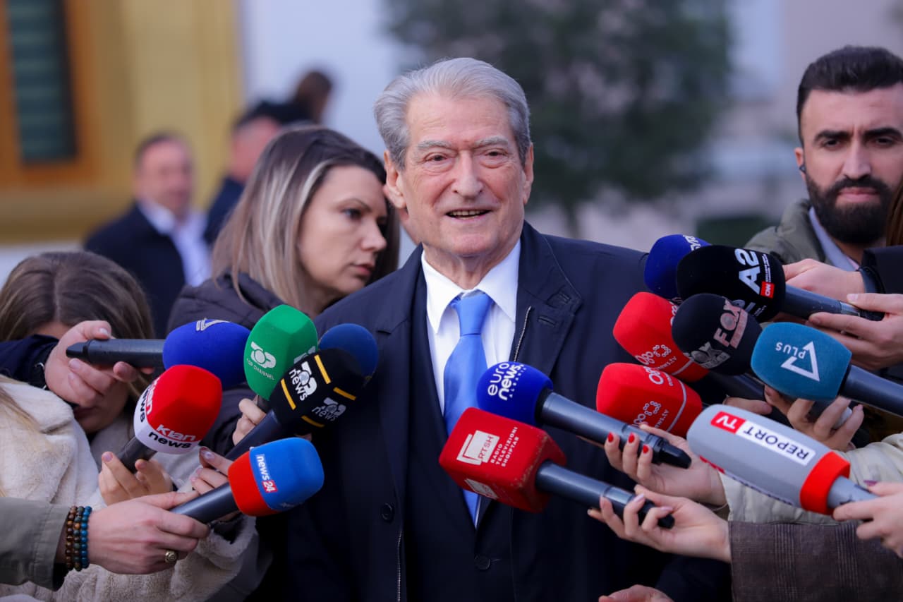 berisha:-rama-ka-vendosur-mbreme-te-mbaje-linden-dhe-te-leshoje-belinden!