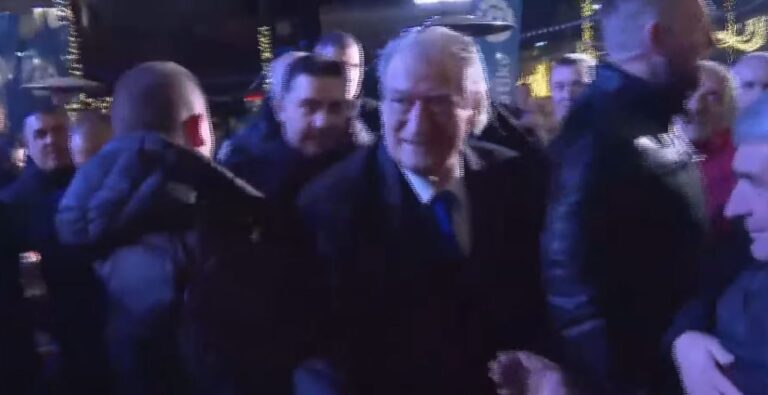 live-aksioni-politik-i-opozites,-berisha-mberrin-ne-kavaje,-takim-me-strukturat-e-pd