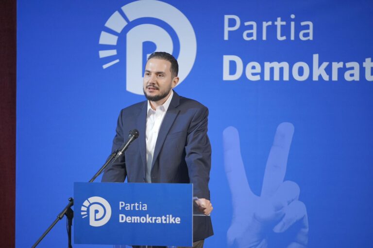 3-dite-para-protestes,-berisha-largon-ervin-salianjin-si-drejtues-politik-ne-njesine-6-ne-tirane