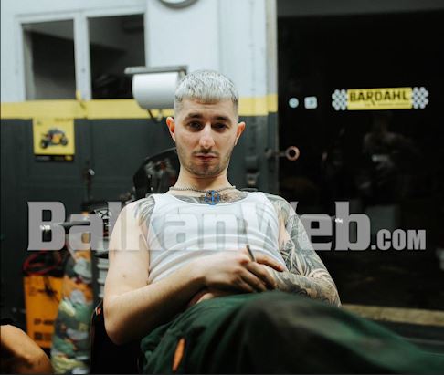 foto/-goditet-grupi-i-droges-ne-greqi,-mes-tyre-edhe-kengetari-30-vjecar-nga-tepelena-(emri)