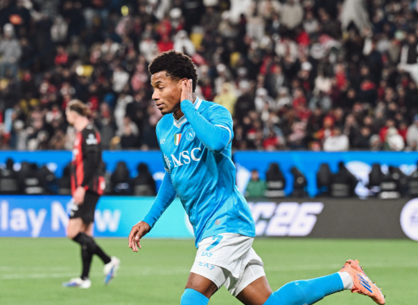 video/-napoli-“fluturon”-ne-finalen-e-superkupes-se-italise,-milan-bie-ne-riad