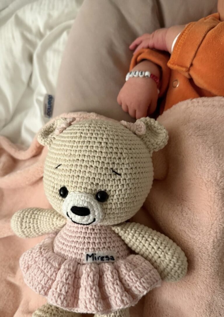 futbollisti-mirlind-daku-dhe-ish-banorja-e-bbvk-behen-prinder-per-here-te-pare