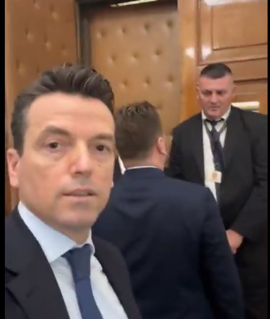 mbledhja-ne-keshillin-e-mandateve/-“kane-marre-urdher-nga-rama-qe-te-mos-na-lejojne-te-jemi-prezent”,-agron-shehaj:-duan-te-mbrojne-belinda-ballukun