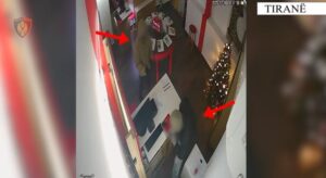 tirane/-finalizohet-operacioni-policor-“duo”,-arrestohen-2-autore-te-dyshuar-te-disa-vjedhjeve