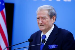 a-do-te-kete-skenare-dhune-ne-22-dhjetor?-berisha:-revolta-paqesore-dhe-greve-urie,-te-gjitha-opsione-te-hapura