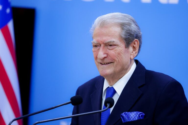 a-do-te-kete-skenare-dhune-ne-22-dhjetor?-berisha:-revolta-paqesore-dhe-greve-urie,-te-gjitha-opsione-te-hapura