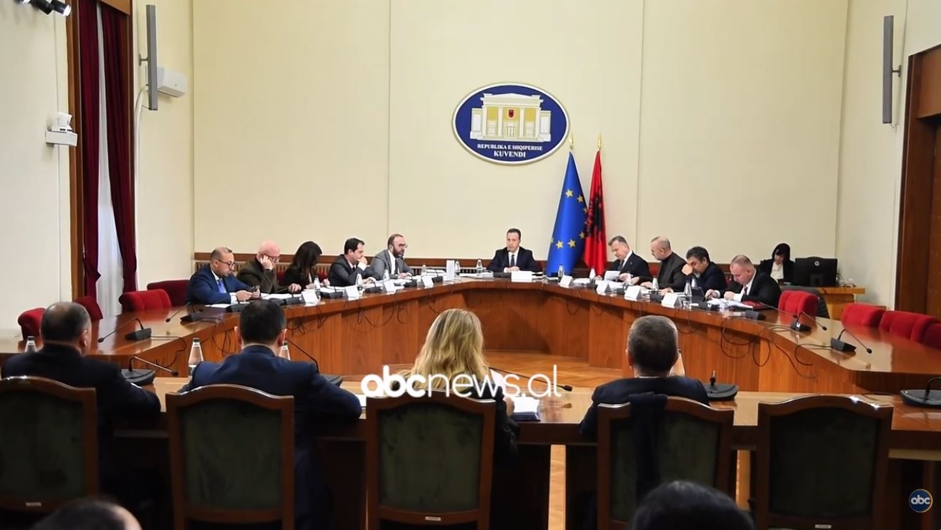 keshilli-i-mandateve,-kerkohet-shtyrja-e-mbledhjes/-spak-i-kerkon-kuvendit-imunitetin-e-zv/kryeministres