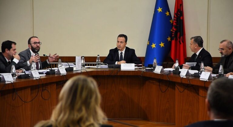 keshilli-i-mandateve-per-ballukun/-pd-kerkon-mbledhje-te-henen,-ps-ne-janar.-ja-kerkesa-e-spak-(diskutimet)