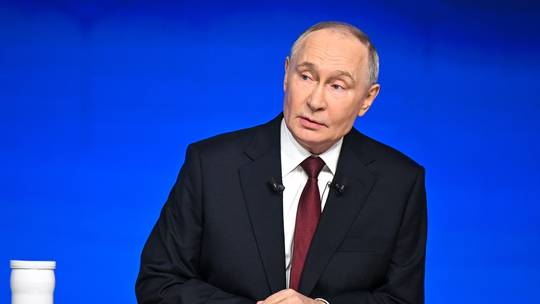 “nese-ia-dergojne-ukraines,-do-ishte-grabitje”,-putin-kembengul:-be-duhet-te-ktheje-asetet-e-ngrira-te-rusise