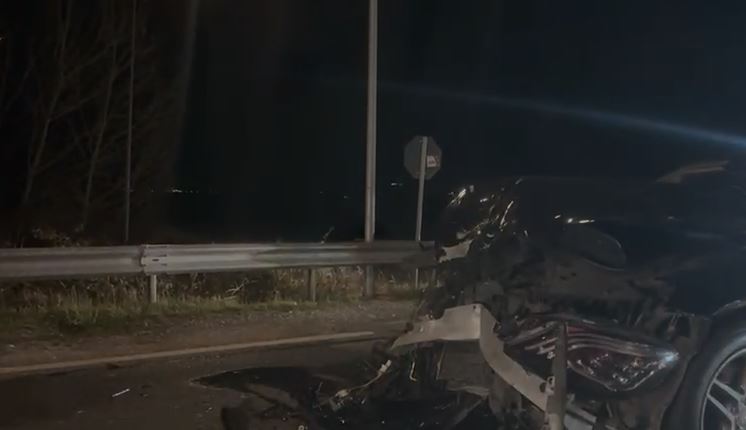 aksident-ne-aksin-lezhe–shkoder-/-perplasen-dy-automjete,-tre-persona-te-plagosur