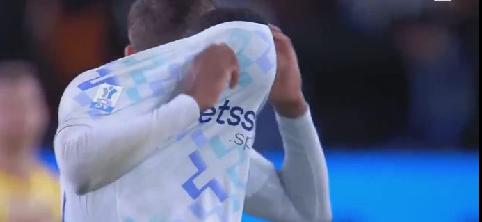 (video)-penallti-skandaloze-dhe-qesharake-ne-gjysmefinalen-e-superkupes-italiane,-kualifikohet-ne-finale-bologna!