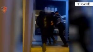 tirane,-sekuestrohet-1.5-kg-lende-narkotike-e-ardhur-nga-kanadaja,-pranga-23-vjecarit-nga-dibra