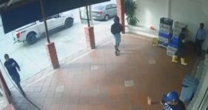 video/-publikohen-pamjet-e-ekzekutimit-te-futbollistit-33-vjecar-ne-ekuador.-mbeten-te-panjohura-shkaqet-dhe-autoret-e-krimit