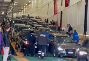 video/-festat-e-fundvitit-sjellin-fluks-ne-portin-e-vlores,-shtohet-numri-i-sporteleve