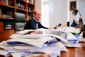 “rama-po-pengon-drejtesine-per-lubi-ballukun”,-berisha:-po-mbron-veten,-u-be-kryeminister-me-200-milione-euro-ne-kontot-bankare-offshore