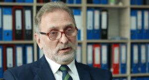 terheqja-e-komunave-serbe-nga-asociacioni-i-komunave-te-kosoves-–-karte-ne-duar-te-kujt?