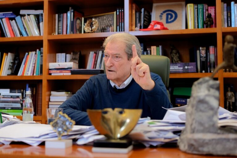 berisha:-u-ftoj-qe-me-22-dhjetor-te-tregojme-para-shqiptareve-dhe-botes-zemerimin-tone-te-thelle!