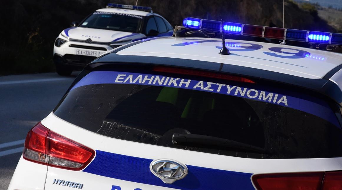 cmontohet-banda-e-droges-qe-shperndante-kokaine-dhe-kanabis-ne-shkolla-ne-greqi,-12-te-arrestuar