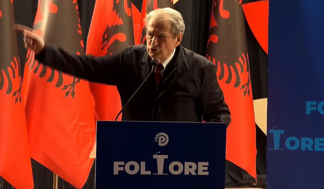“nga-babysitter-ne-athine-qe-mezi-siguronte-kafshaten-erdhi-ne-bashki“,-berisha-skanon-pasurine-e-ballukut:-pronare-e-300-apartamenteve-dhe-me-dy-jahte