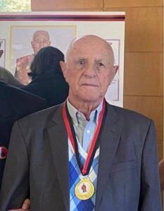 shuhet-ne-moshen-91-vjecare-ismet-bellova,-zeri-legjendar-i-komentimit-te-ndeshjeve-te-futbollit-ne-radio-tirana