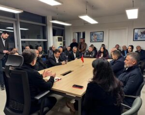 opozita-proteste-me-22-dhjetor/-mediu-ndan-detaje-nga-mbledhja-e-kryesise:-ps-e-lidhur-me-korrupsionin-e-krimin.-te-bashkohemi-kunder-qeverise