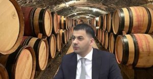 aksioni-i-spak-per-tenderet-e-akshi/-eno-agasi-hoqi-veren-miliona-euro-nga-kantina,-prokuroria-e-tiranes-shpall-ne-kerkim-kusheririn-e-ergys-agasit