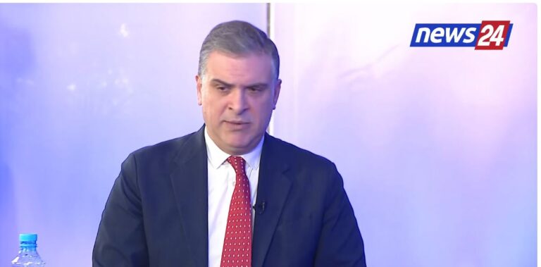 “dosja-‘balluku’-shpertheu-‘puseten’-e-korrupsionit-te-qeverise”,-tedi-blushi:-skandali-akshi-te-con-ne-surrel.-opozita-e-bashkuar-ne-proteste-kombetare