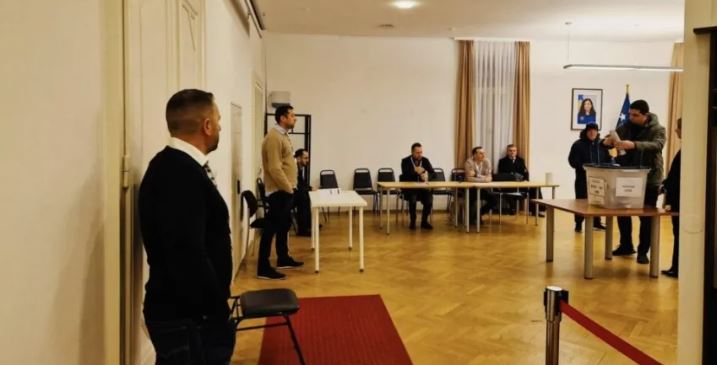 vote-larg-atdheut,-si-do-te-votoje-diaspora-per-zgjedhjet-e-28-dhjetorit-ne-kosove?