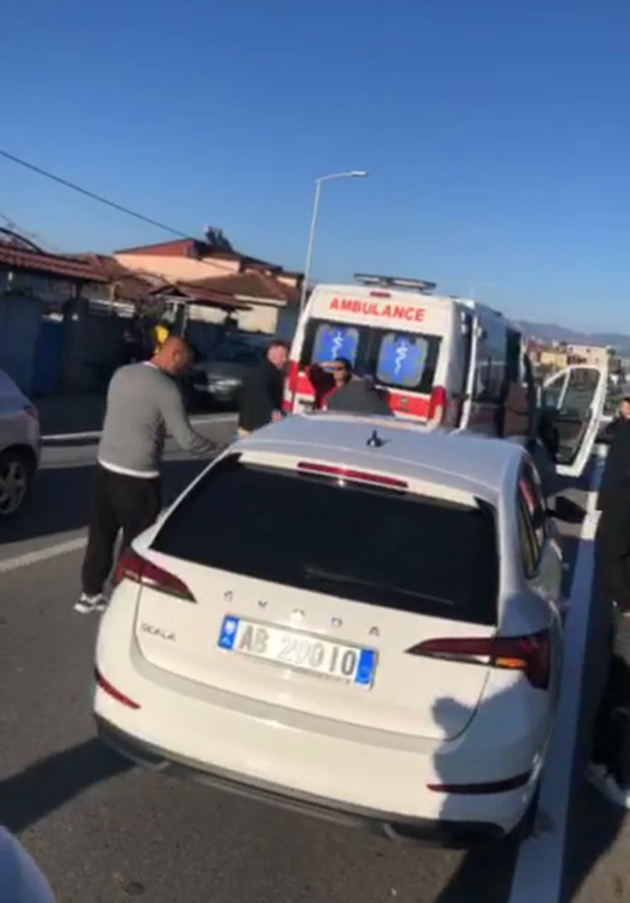 cerrik,-aksident-i-rende-ne-vijat-e-bardha,-e-moshuara-perfundon-ne-spital