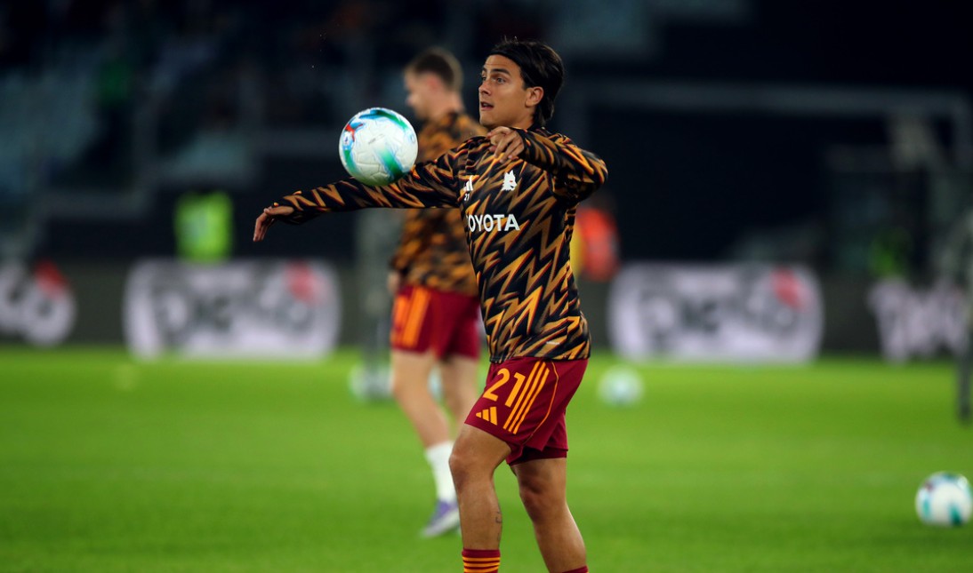 surpriza-qe-kishin-pergatitur-tifozet-e-juventusit-per-paulo-dybala,-argjentinasi-nuk-i-fsheh-dot-emocionet-(video)