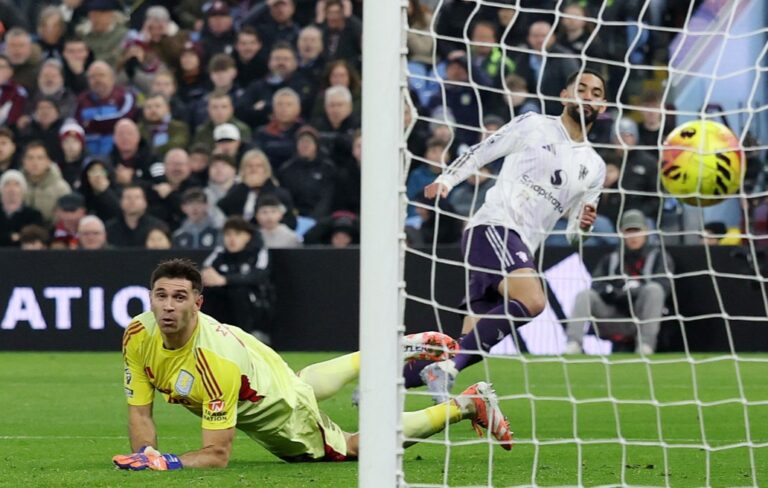 dy-gola-te-shpejte-ne-fund-te-pjeses-se-pare,-aston-villa-manchester-japin-spektakel-(video)