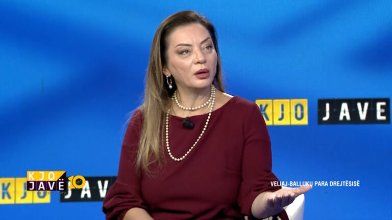 “kur-padrejtesia-behet-norme,-protesta-behet-domosdoshmeri”,-albana-vokshi:-te-gjithe-ne-kembe-me-22-dhjetor