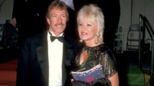 ishte-dashuria-e-tij-e-pare,-vdes-ne-moshen-84-vjecare-ish-gruaja-e-chuck-norris