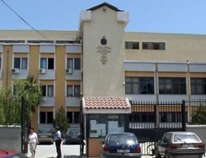 apartament-dhe-toka/-i-denuar-per-pastrim-parash,-vlonjatit-i-konfiskohen-mbi-2-mln-euro-pasuri