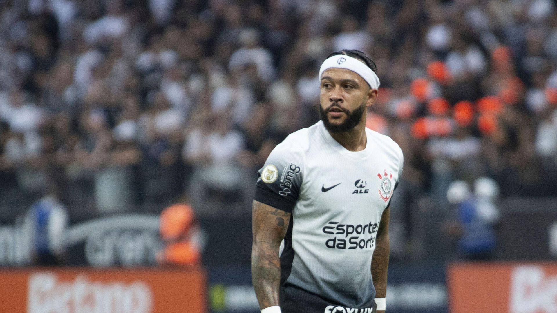 depay-nuk-permbahet:-drejtuesit-e-corinthians-te-largohen,-le-te-bejne-katastrofa-diku-tjeter