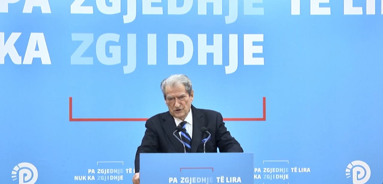 berisha-therret-proteste/-ftese-dhe-lapajt,-por-lideri-eshte-ai-vete