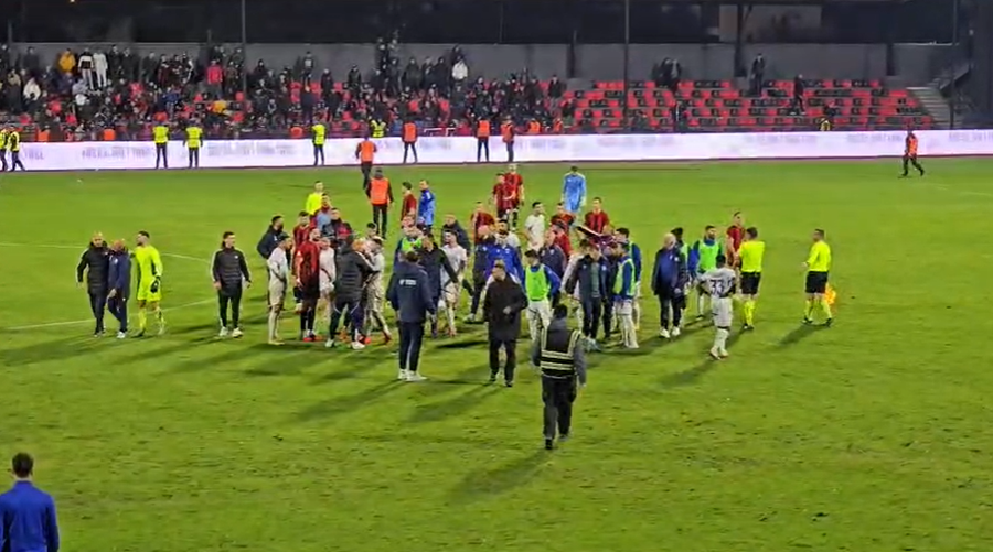 dhuna-ne-vlore-ne-ndeshjen-ndaj-teutes,-disiplina-nuk-toleron,-e-peson-keq-flamurtari