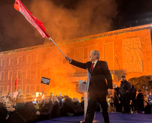 protesta-e-opozites,-reagon-balla:-sali,-ti-nuk-e-djeg-dot-me-shqiperine!