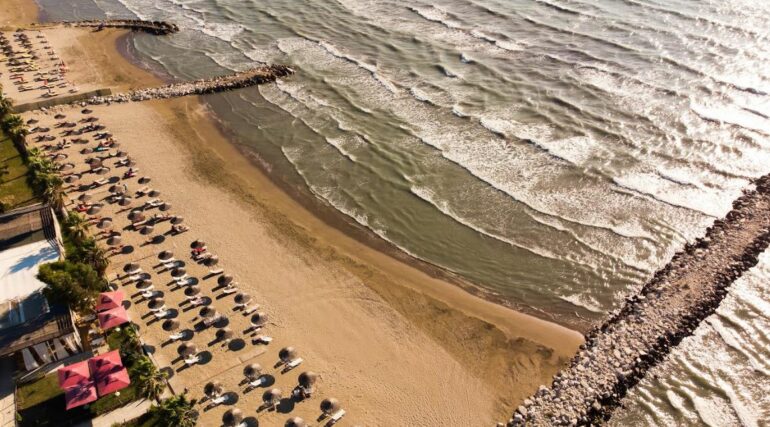 turizmi-ne-rritje-po-transformon-bregdetin-shqiptar.-next-to-vala-mar-premium-kontribut-ne-ndertimin-e-infrastruktures-turistike