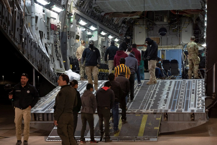 shba-te-do-t’u-paguajne-emigranteve-te-paligjshem-3,000-dollare-per-deportim-vullnetar-deri-ne-vitin-e-ri